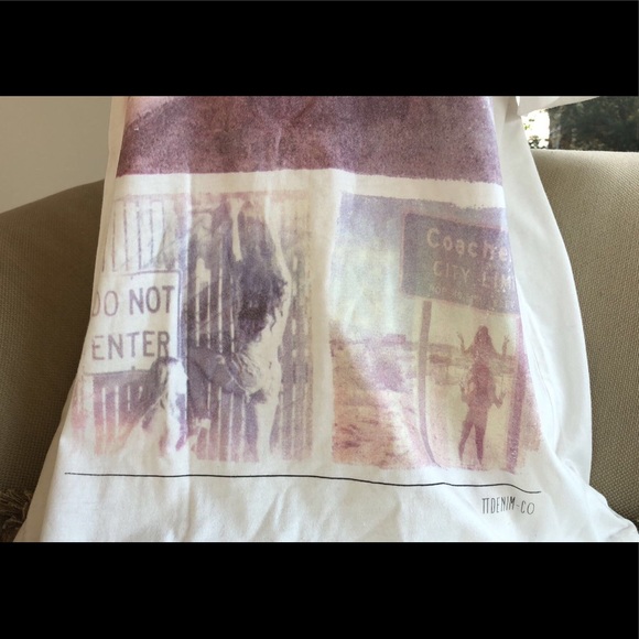 Brand New Coachella Tee - Picture 6 of 7